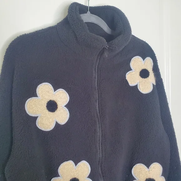 Cider Black Floral Print Polar Fleece Teddy Zip Up Jacket - Picture 6 of 9